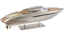 Модель яхты RIVA RIVARAMA 70cm (GREY HULL)